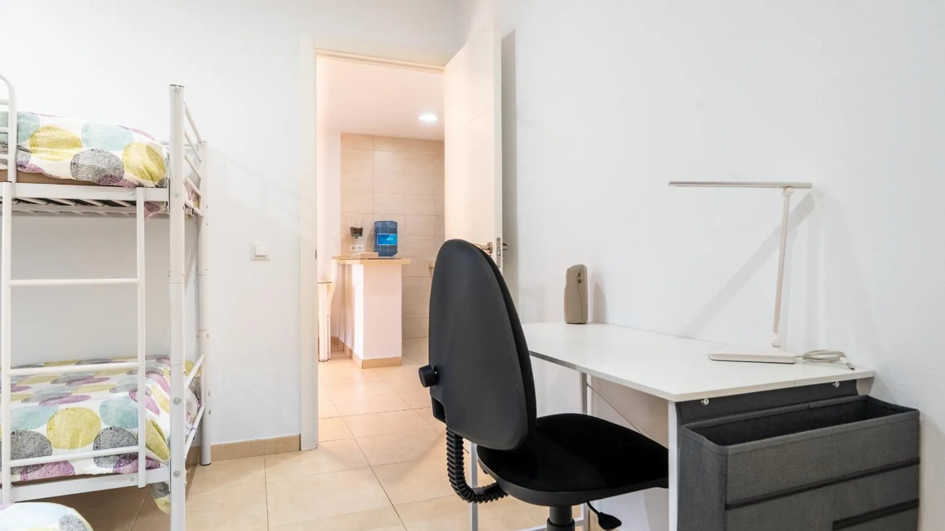 Casa De Invitados Hasta 6 Personas Circuito De Sevilla Carmona  Vakantiehuis