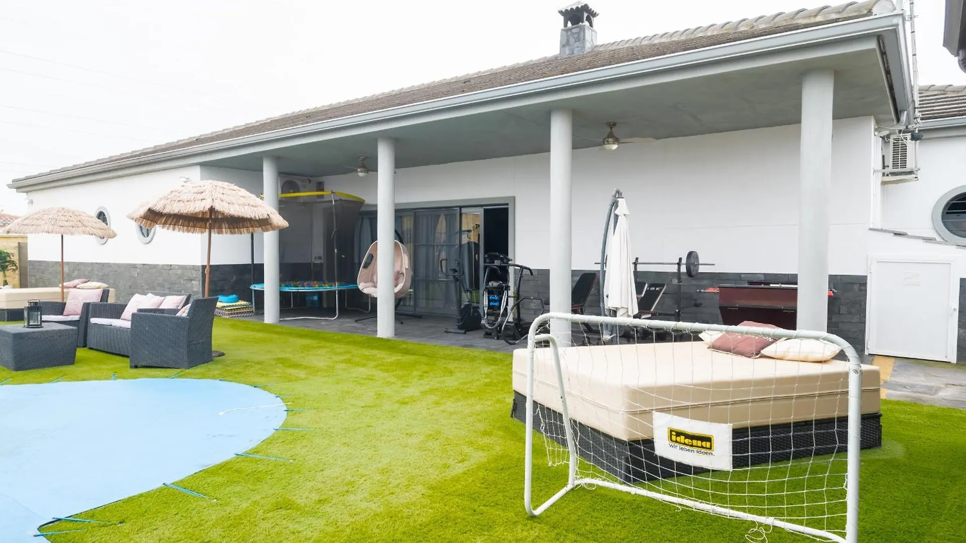 Casa De Invitados Hasta 6 Personas Circuito De Sevilla Carmona  Vakantiehuis