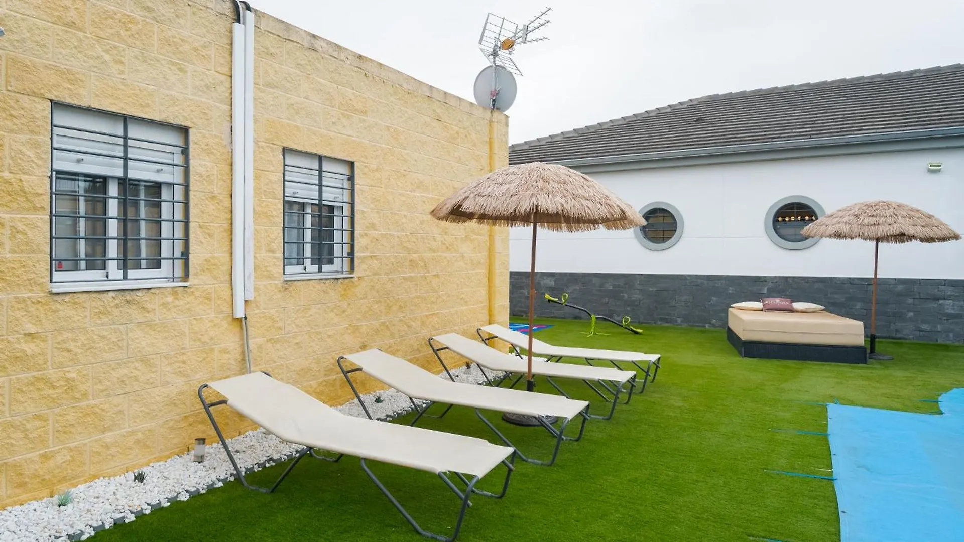 Vakantiehuis Casa De Invitados Hasta 6 Personas Circuito De Sevilla Carmona